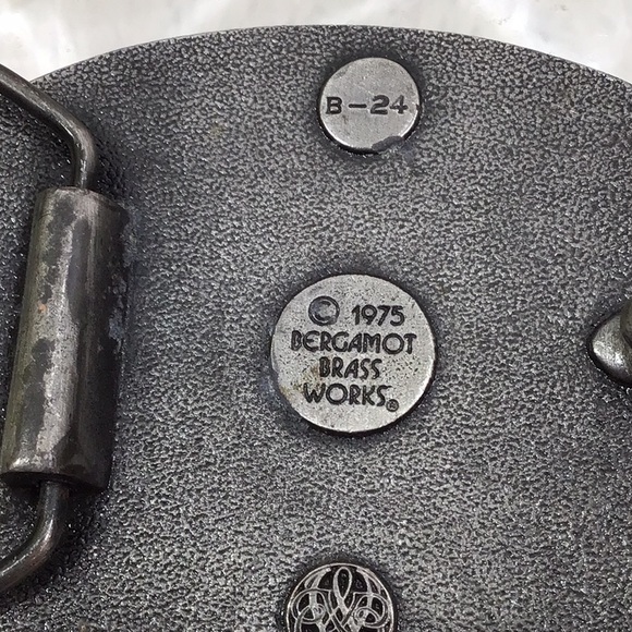 Vintage Bergamot Bicentennial brass belt buckle - Picture 3 of 7